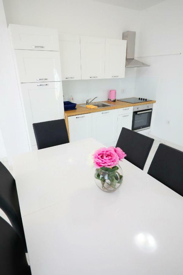 Apartmani Vlado Mitar Sukošan 外观 照片