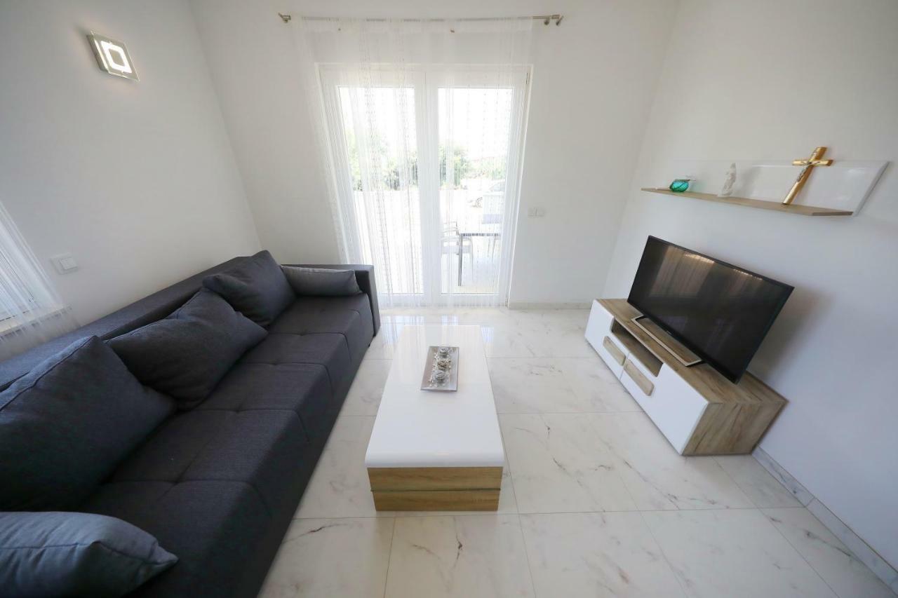 Apartmani Vlado Mitar Sukošan 外观 照片