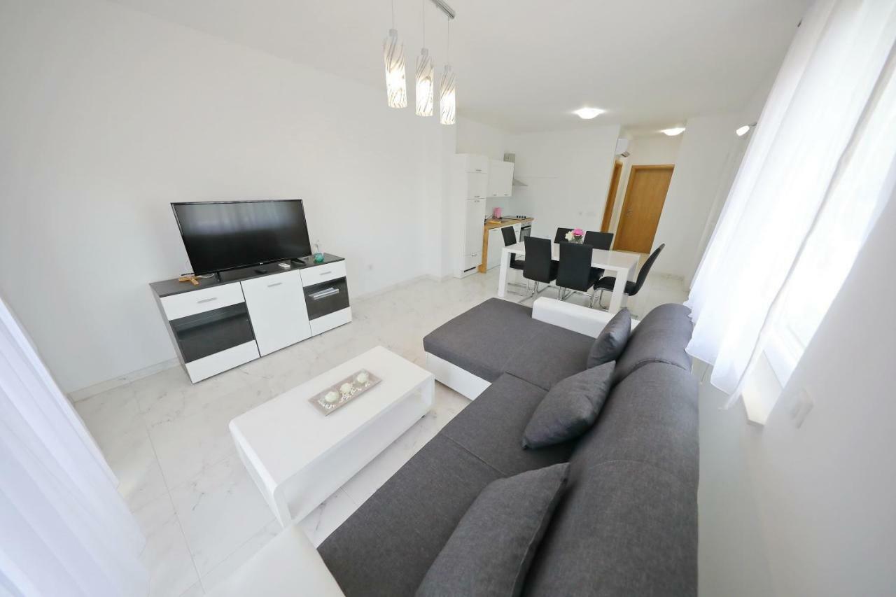 Apartmani Vlado Mitar Sukošan 外观 照片