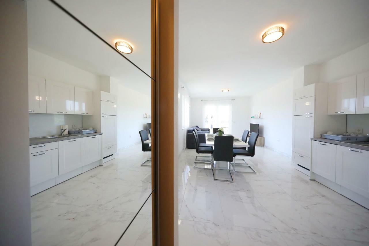 Apartmani Vlado Mitar Sukošan 外观 照片