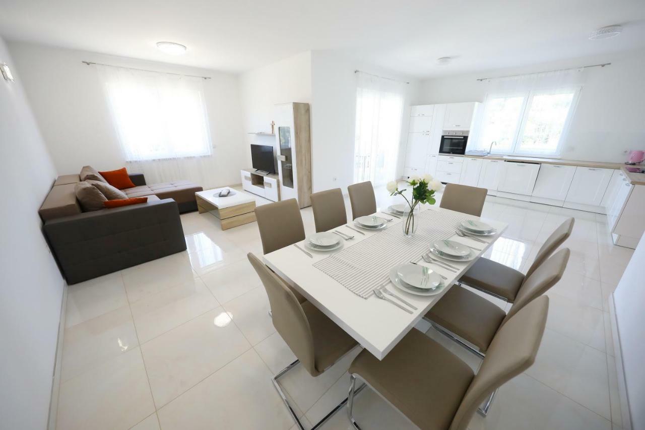 Apartmani Vlado Mitar Sukošan 外观 照片