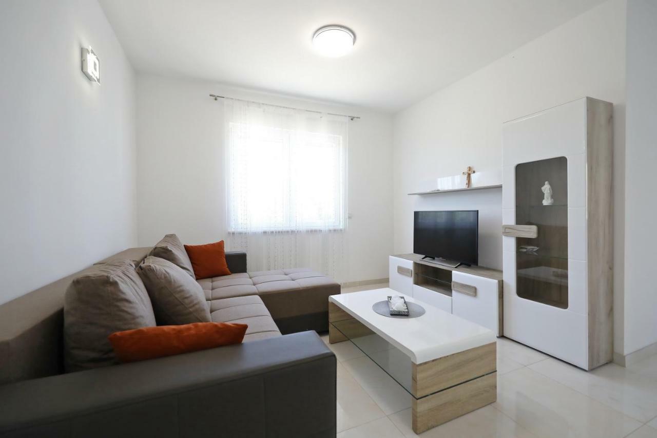 Apartmani Vlado Mitar Sukošan 外观 照片